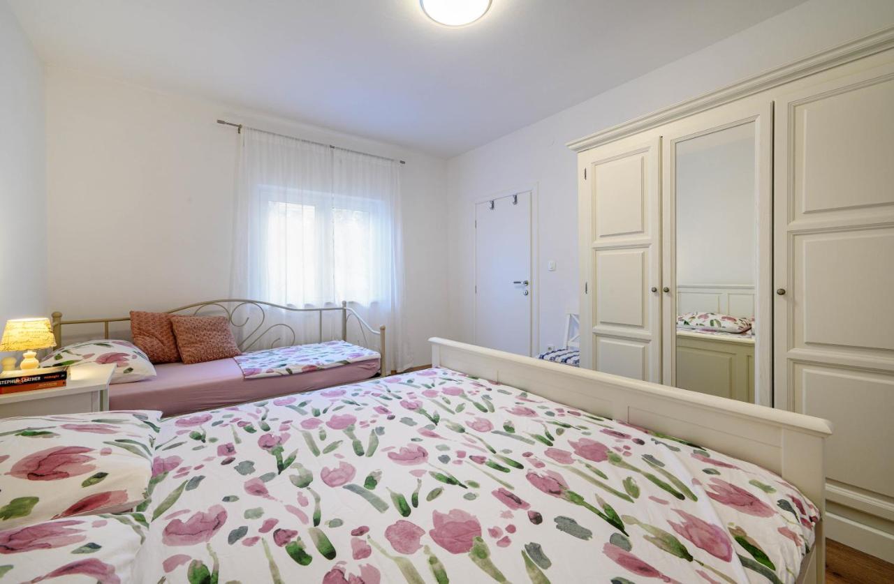 Apartamento Apartman Slavko Šibenik Exterior foto